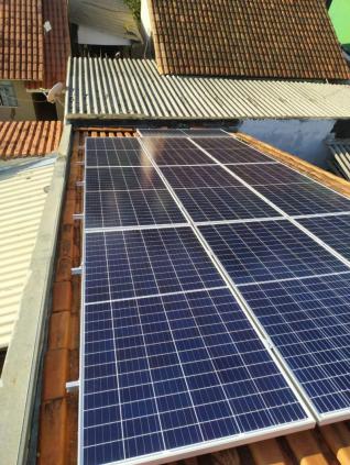 Nelsa Selita Hoesel Laske